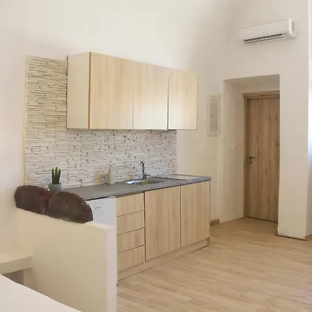 Stoa Cave Apartment