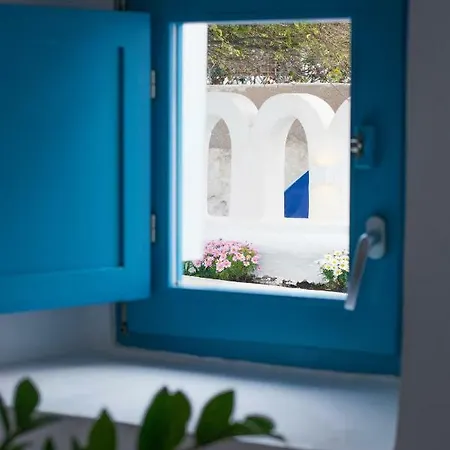 Stoa Cave Apartment *