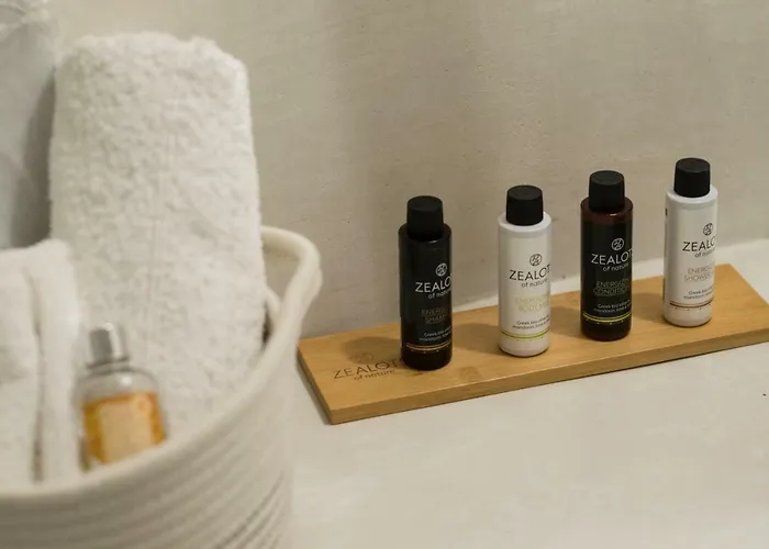 Stoa Cave * Mesariá