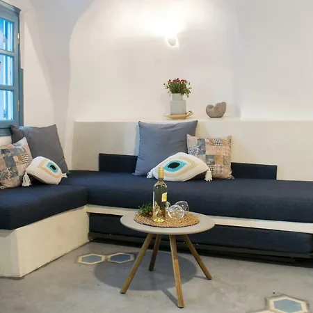 Stoa Cave Мессария