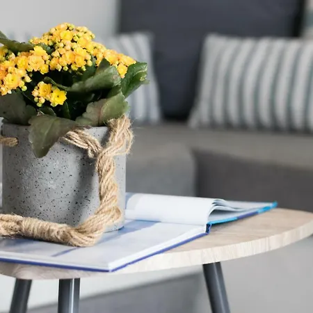 Stoa Cave * Mesariá