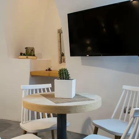 Stoa Cave Apartment Mesariá